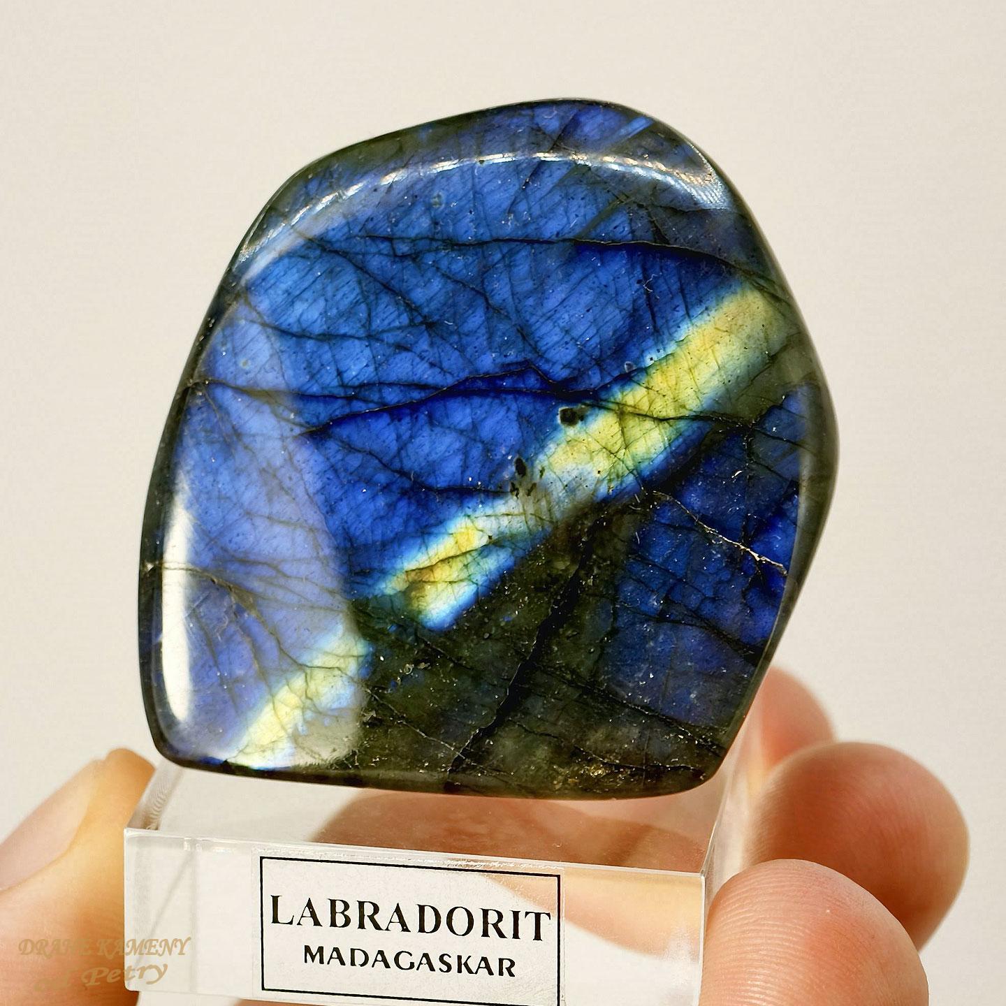 Labradorit z Madagaskaru  49x47mm