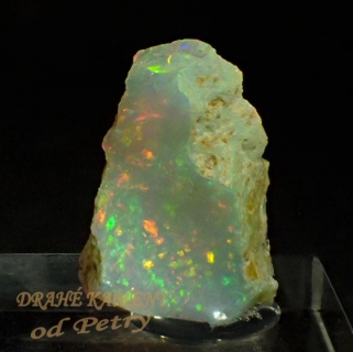 Drahý opál z Etiopie  15x10mm