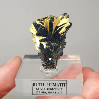 Rutil v hematitu z Brazílie 34x27mm